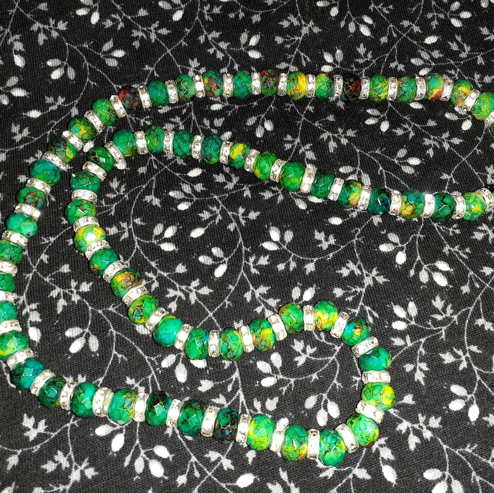 Stretch necklace
